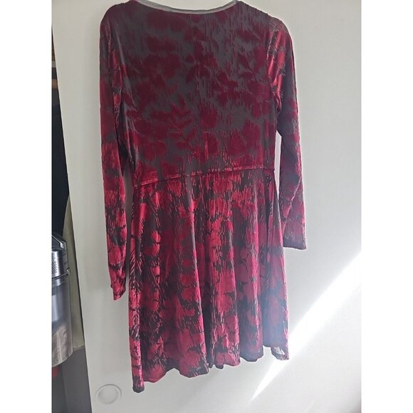 Simply Vera Burnout Red Velvet Fit & Flare Whimsygoth Mini Dress Size Medium - Picture 7 of 10